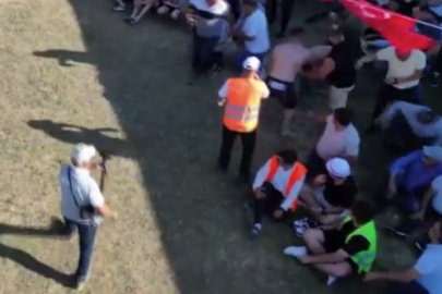 Bolu'da müsabakada rakibini karıştırıp seyirciyle güreşti