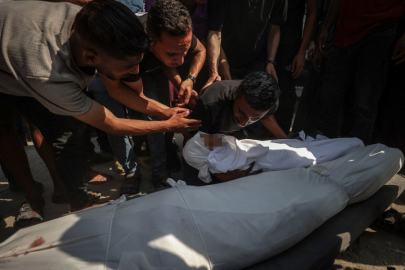 İsrail, Gazze'ye yönelik saldırılarını sürdürüyor