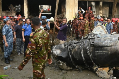 Kampüse düşen savaş uçağı faciasında ölü sayısı katlanıyor!