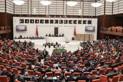 Kulisler hareketli! İki vekil CHP'ye geçiyor