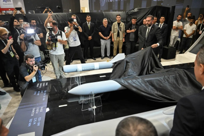 ROKETSAN yeni silahlarını İDEF 2025'te tanıttı