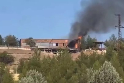 Diyarbakır'da Kafede Yangın: İtfaiye Eri Dumandan Etkilendi