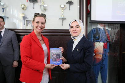 Bakan Göktaş, Batı Trakya'da Dr. Sadık Ahmet'in vefatının 30. yıl dönümünde düzenlenen anma törenine katıldı