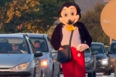 Bursa trafiğinde 'Mickey Mouse' sürprizi!