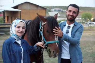 Muş'ta Geleneksel Atlı Sporlarla Gençler Bir Araya Geldi