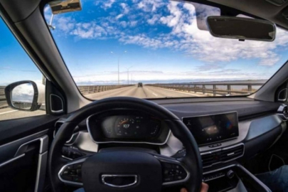 Otomobillerde gösterge panelleri tarihe karışıyor! Çığır açan yenilik...