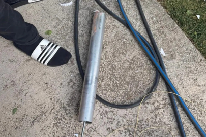 Kayseri'de öğrencilerin eğitim için fırlattığı roket evin çatısına düştü