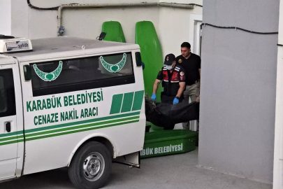 Boşanma aşamasındaki çift evde yangında hayatını kaybetti