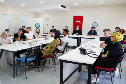Aile Akademisi’ni Tamamlayan İlk Çiftin Nikahını Yıldırım Belediye Başkanı Oktay Yılmaz Kıydı.