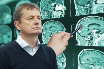 Sırp bakan canlı yayında beyin kanaması geçirdi! 'Durumu oldukça ciddi'