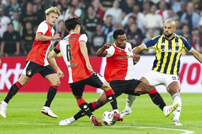 Feyenoord - Fenerbahçe - CANLI SKOR