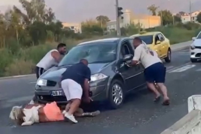 Kadını ezilmekten vatandaşlar kurtardı!