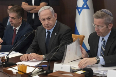 Almanya, İsrail'e silah ihracatını durdurdu