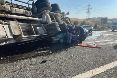Ankara'da İş Mikseri Otomobile Çarptı: 6 Yaralı