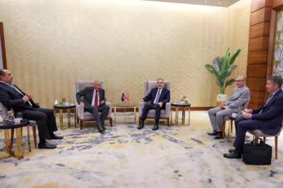 Hakan Fidan ve Ahmed Ebu Gayt Mısır'da Bir Araya Geldi