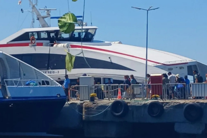 Avşa Adası açıklarında İDO feribotu kayaya çarptı