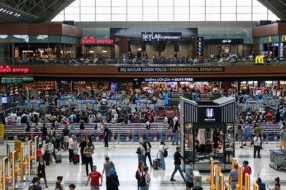 Havalimanına iniş yapacak uçaklara 'deprem' uyarısı yapıldı