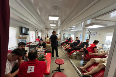 Bursa'da Ahıska Türkleri Federasyonu ve Kızılay'dan ortak kan bağışı etkinliği!