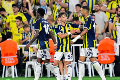 Fenerbahçe, Devler Ligi'nde turladı! Feyenoord'u devirdiler