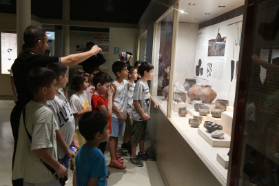 Minik arkeologlar müzeleri keşfediyor