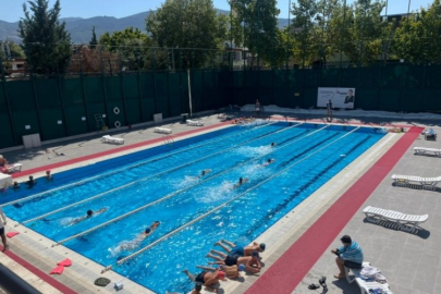 Osmangazi'de yüzme kurslarına yoğun ilgi!