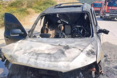 Samsun'da Alev Alan Otomobil Kullanılamaz Hale Geldi