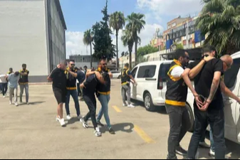 Adana'da yüksek kazanç vaadiyle dolandırıcılık polise takıldı: 8 tutuklama