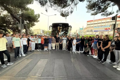 Aydın'dan 64 Öğrenci Gençlik Kamplarına Uğurlandı