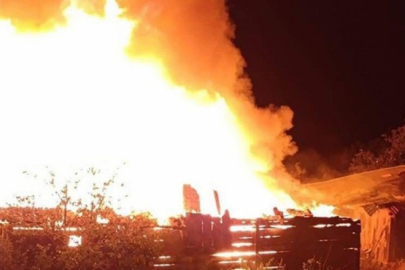 Çankırı'da bir evde çıkan yangın 5 eve daha sıçradı