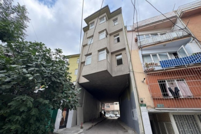 Bursa'da havada duran bina!