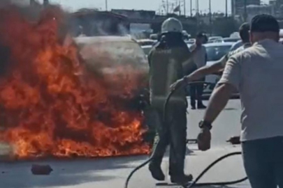 Bursa'da seyir halindeki araçta yangın paniği! Geriye hurda yığını kaldı...