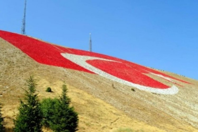 Türkiye'nin en büyük bayrağı: Bittiğinde şehrin her yerinden görünecek