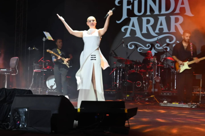 Funda Arar LongozFest’e damga vurdu