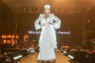 Muammer Ketenci'den Uşak'ta büyük defile