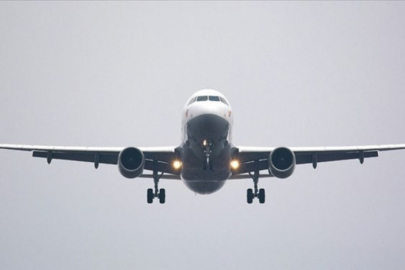 Uçak kalkıştan 8 dakika sonra acil iniş yaptı...