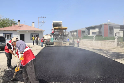 Edremit Belediyesi'nden Yol Asfalt Çalışmaları