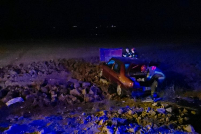 Bursa'da otomobil ve traktör çarpıştı!