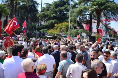 CHP Bursa'dan coşkulu 30 Ağustos kutlaması