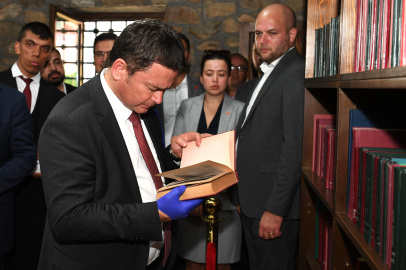 Zamansız Kitaplar Müzesi kapılarını açtı