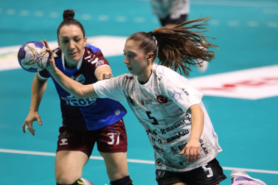 Büyükşehir Hentbol Takımı finalde!