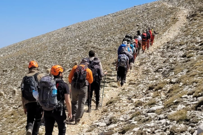 Zaferi Zirvede Kutladılar