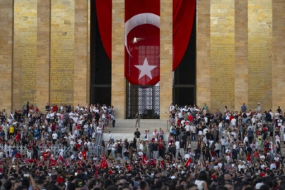 Anıtkabir 30 Ağustos'ta 630 bini aşkın ziyaretçiyi ağırladı