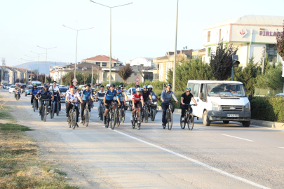 İnegöl’de Zaferden Kurtuluşa Bisiklet Turu Düzenlendi