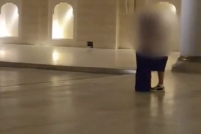 İstanbul'da camide uygunsuz hareketlerde bulunan 2 turist için hapis istemi