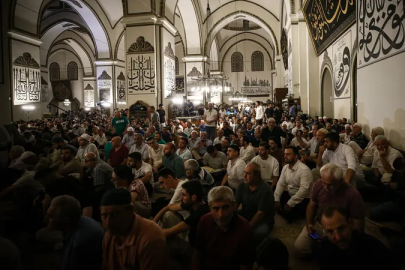 Türkiye'nin dört bir yanında Mevlit Kandili dualarla idrak edildi