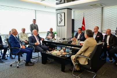 Bursa Büyükşehir Belediye Başkanı Bozbey, GTSO'yu ziyaret etti