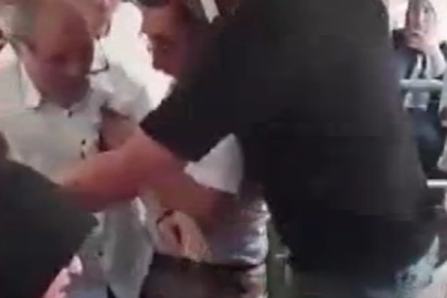 Otobüse binme sırasında kavga! Yumrukların konuştuğu anlar kamerada...