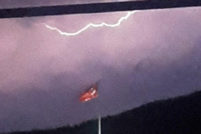 Bursa'da gece gökyüzü gündüze döndü!