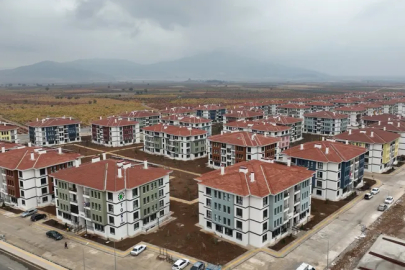 Asrın inşasında 300 bin yuva tamamlandı: Anahtarlar sahipleri teslim edildi