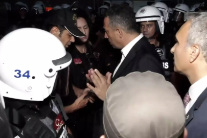 Çevik kuvvet ekipleri CHP İstanbul İl Başkanlığı önünde toplandı, arbede çıktı